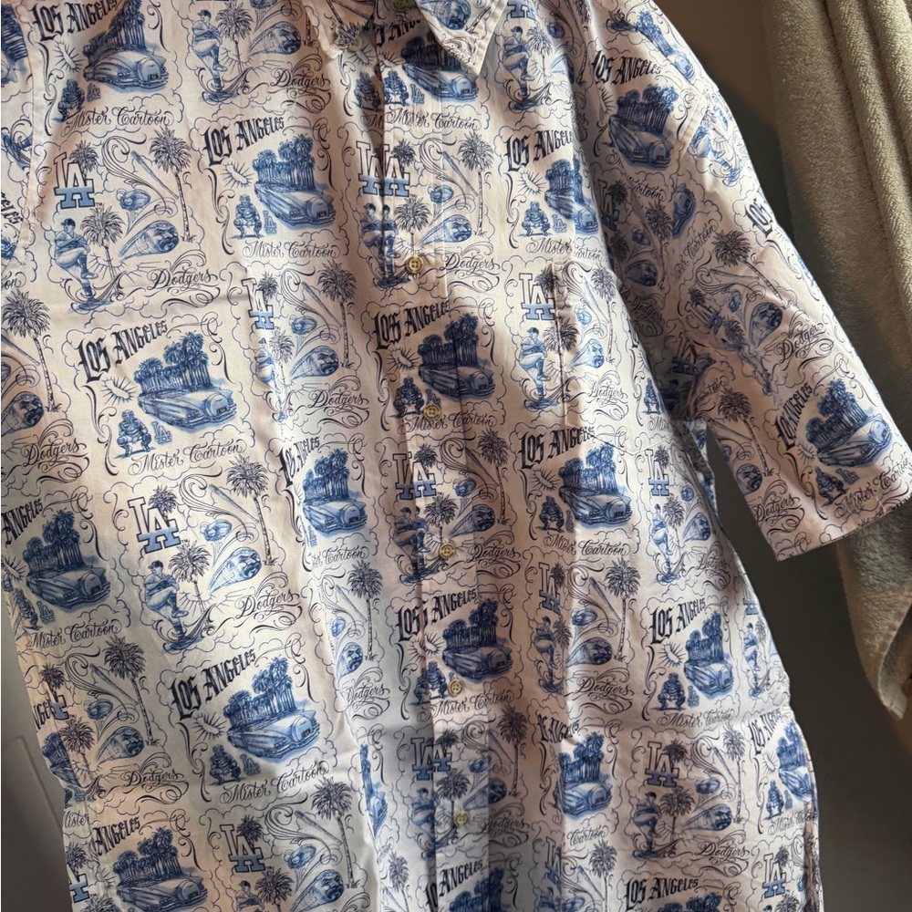 Reyn Spooner Blue and White Graphic Men's Shirt